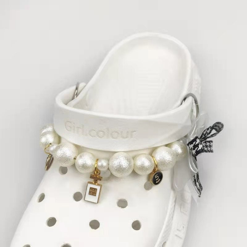 Factory Wholesale Hole Shoes Accessories Bow Pearl Chain Shoe Ornament INS Style Pearl Chain Decorative Buckle Spot