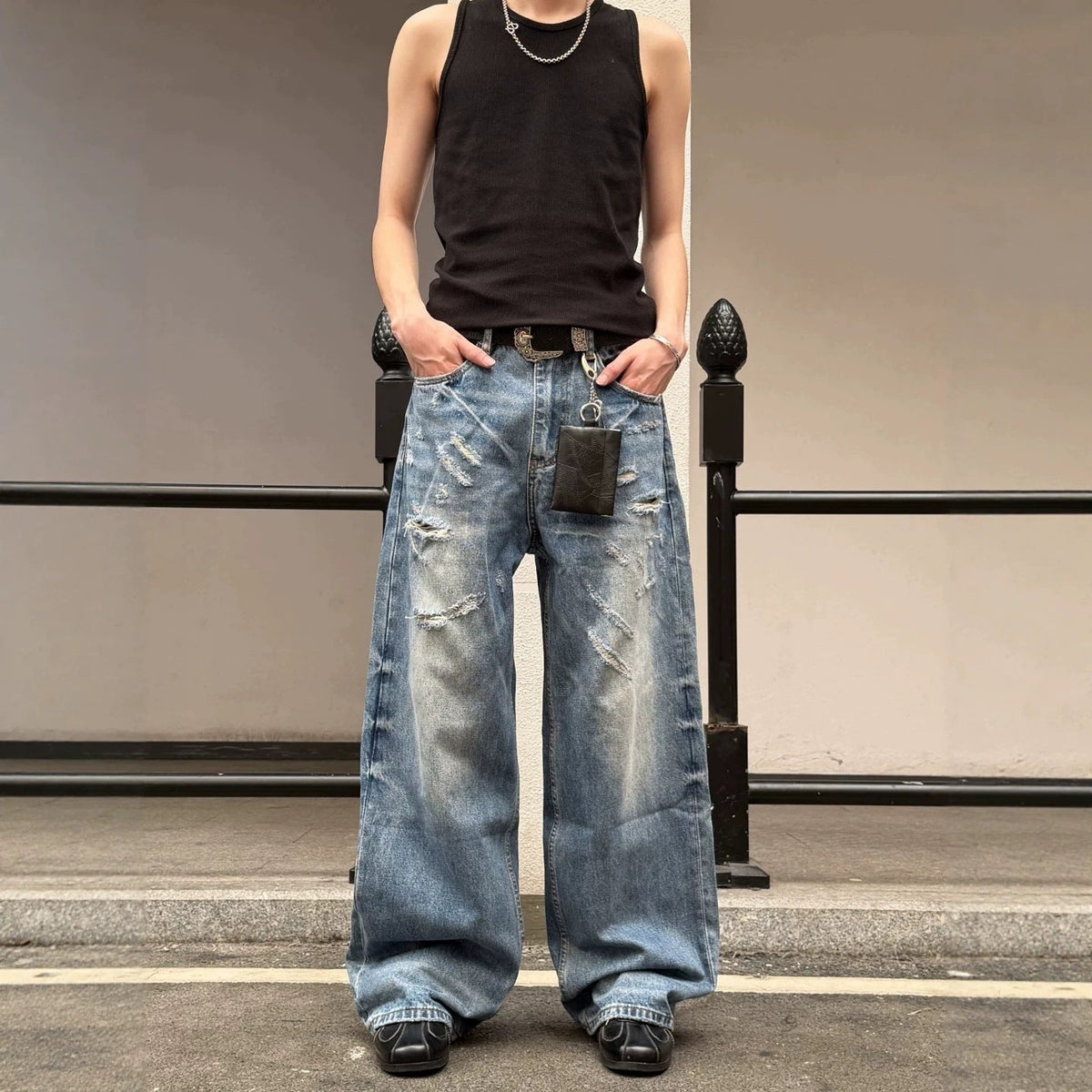 Fashionable And Versatile Mens Ripped Jeans
