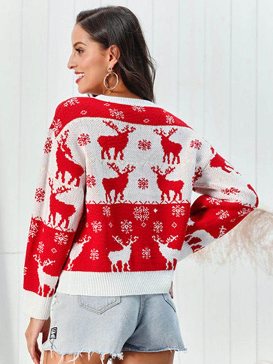 Reindeer Round Neck Sweater for Cozy Winter Style