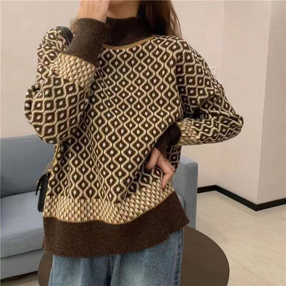 Womens Retro Chic Contrast-Knit Sweater