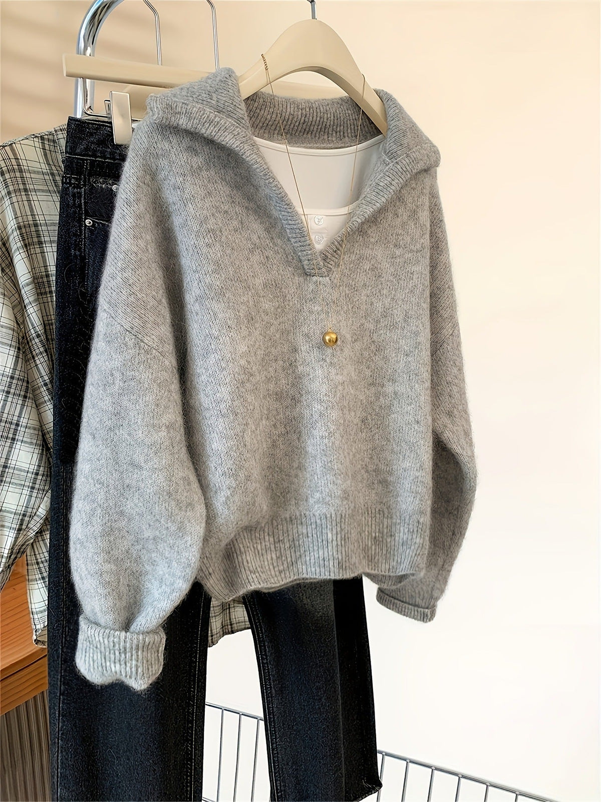 Womens Stylish And Elegant Knit Top