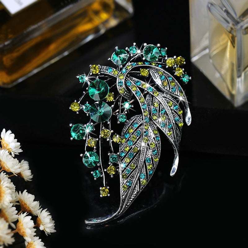 Multicolor Hollow-Out Leaf Brooch For WomenElegant And Striking