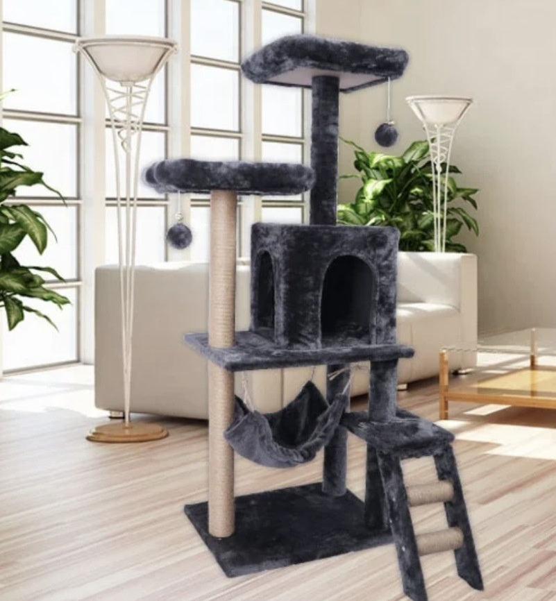Cat Tower Integrated Without Occupying Space