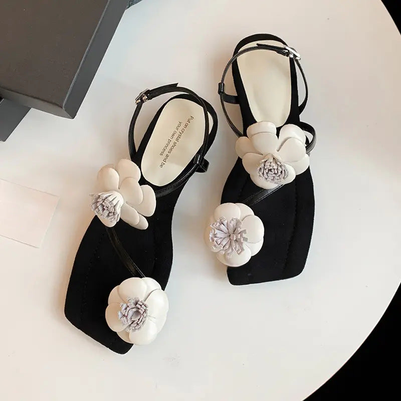 Square-toe Camellia Single-strap Sandals