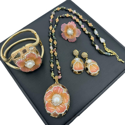 New Natural Tourmaline Inlaid Pearl Flower-shaped Suit