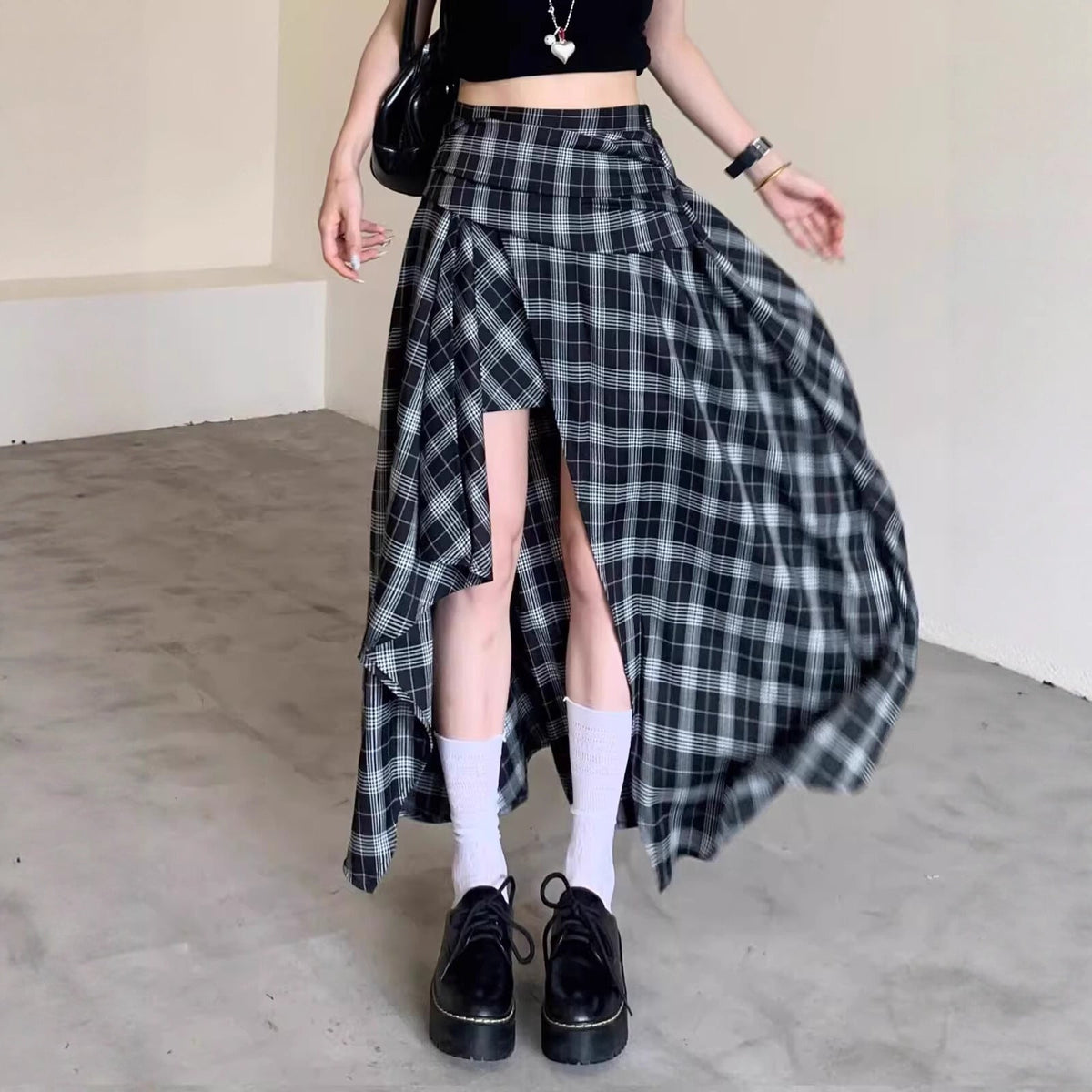 French-style Asymmetrical Black-and-white Plaid Skirt