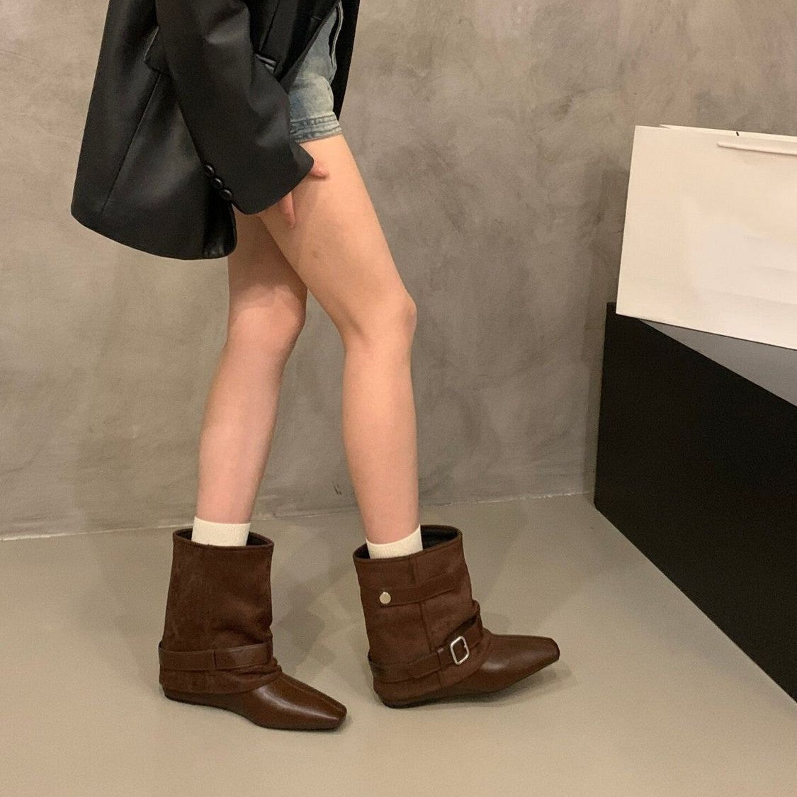 Retro-style Women's Brown Ankle Boots