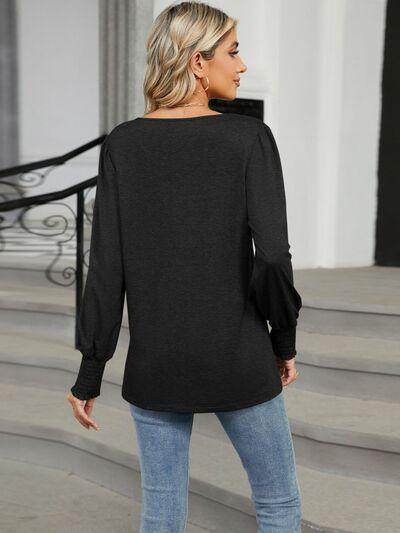 V-Neck Lantern Sleeve T-Shirt for Casual Chic Style