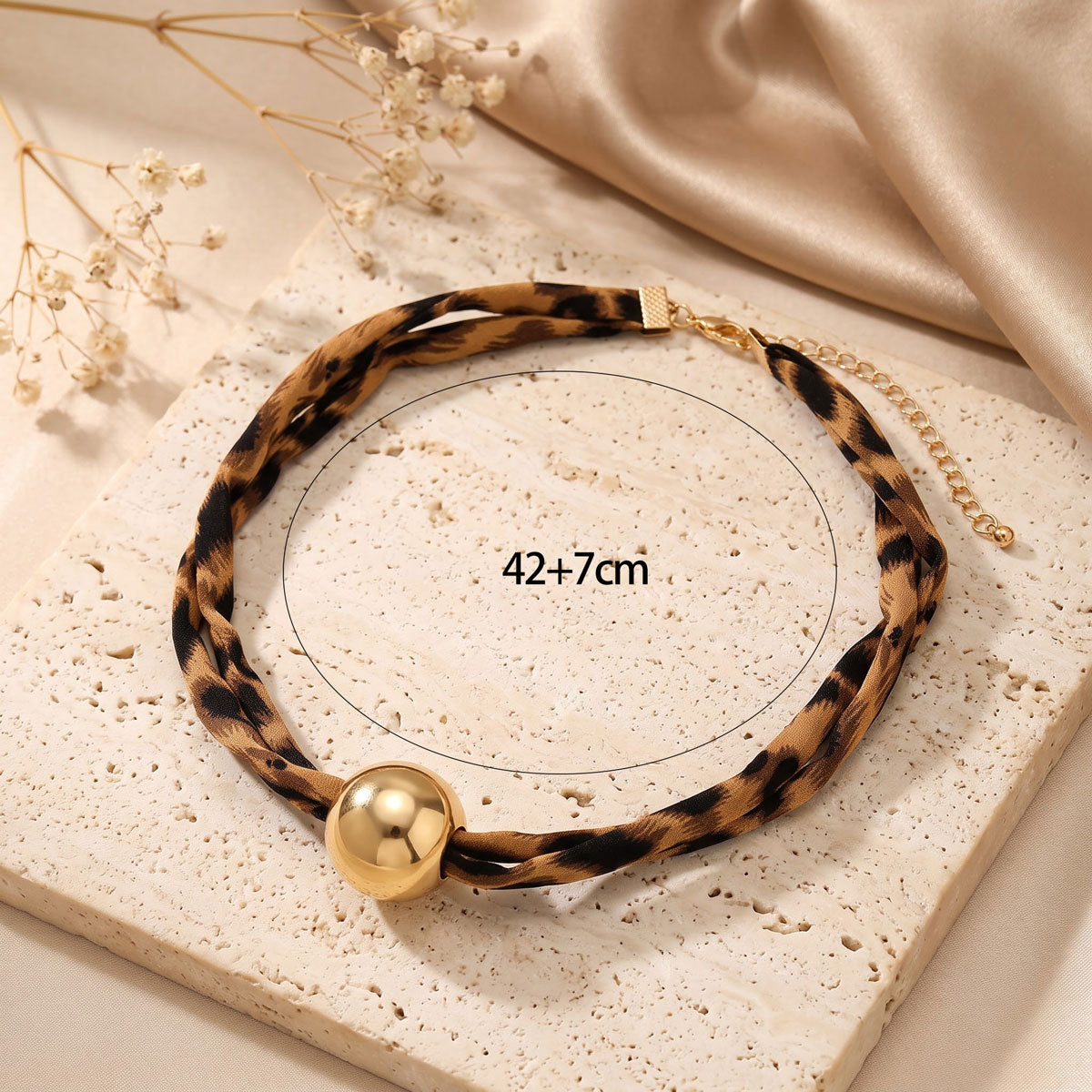 European & American Style Necklace For Women, Leopard Print Heart Pendant, Unique Shape Designed Clavicle Chain, Versatile Jewelry