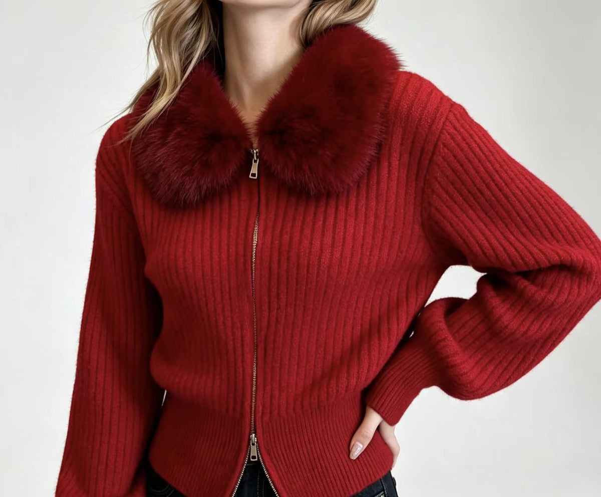 Loose-fitting Knitted Cardigan With A Fur Collar
