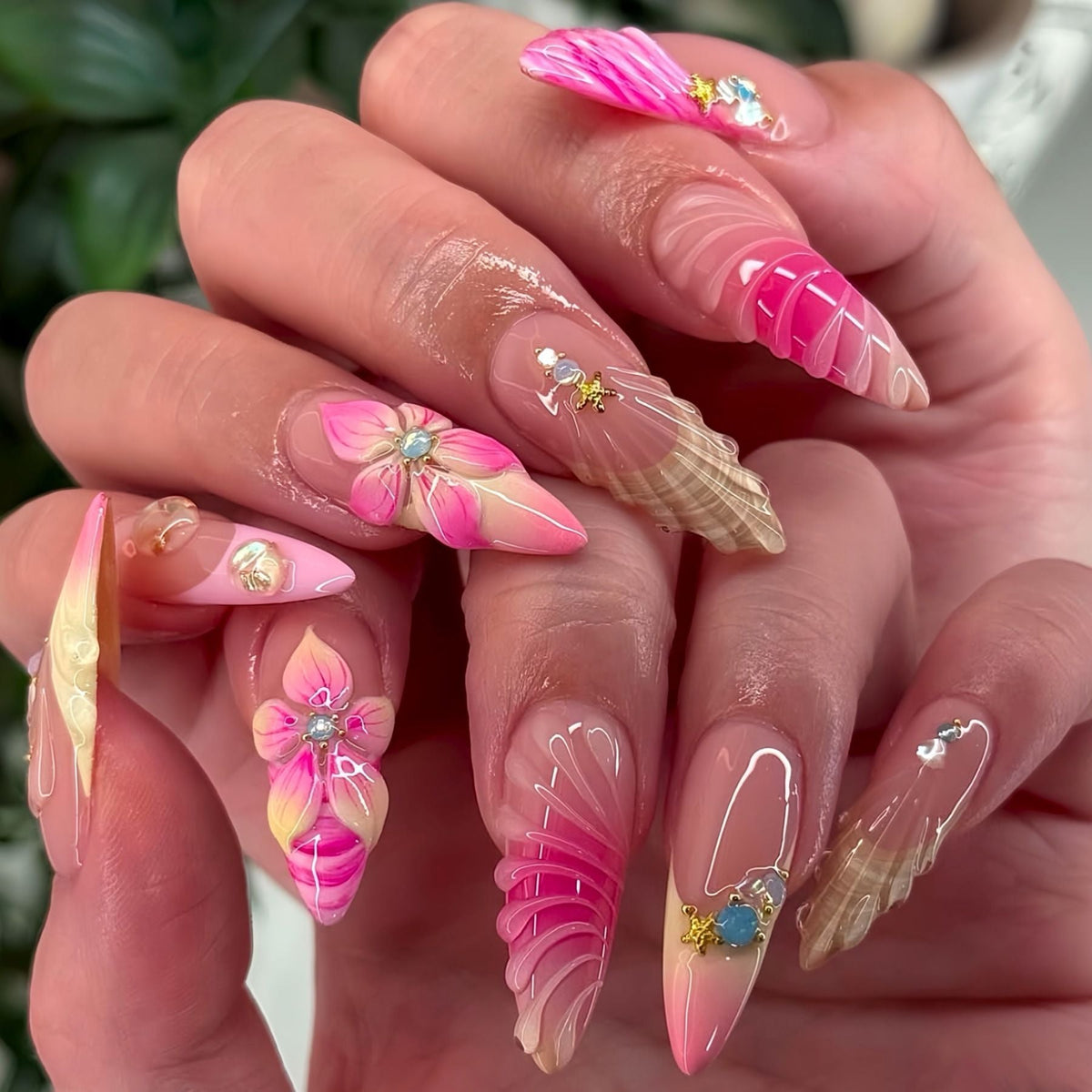 3D Almond-shaped Wearable Nails