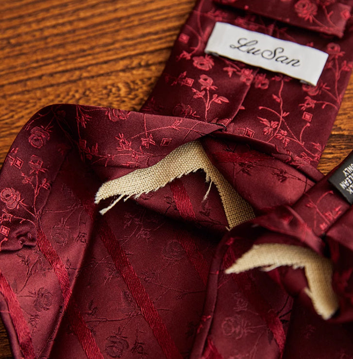 Three-fold Roll Wool Lining Handmade Silk Jacquard Tie