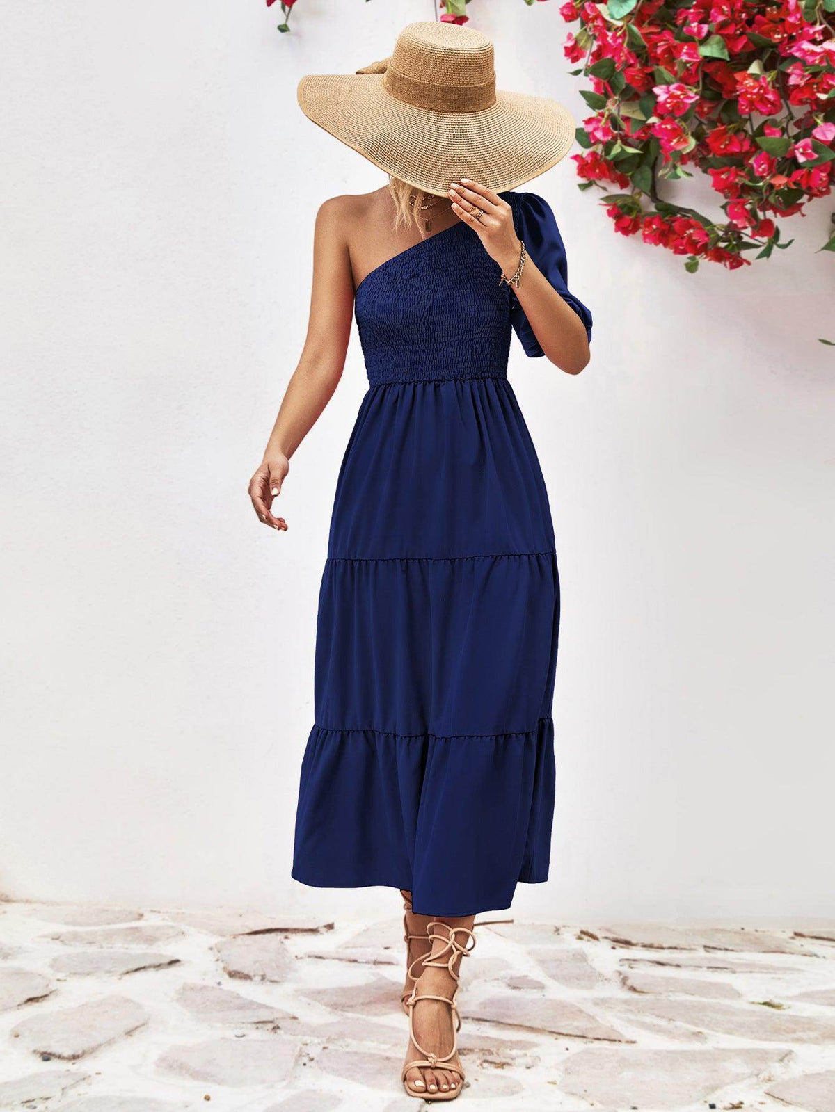 Chic Smocked One-Shoulder Midi Dress for Elegant Style