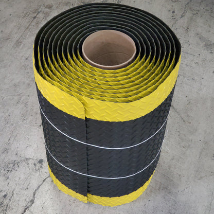 WEARWELL Diamond Plate Spongecote Beveled Floor Mat 9/16"x2'x30' Black/yellow 415.916X2CUTBYL