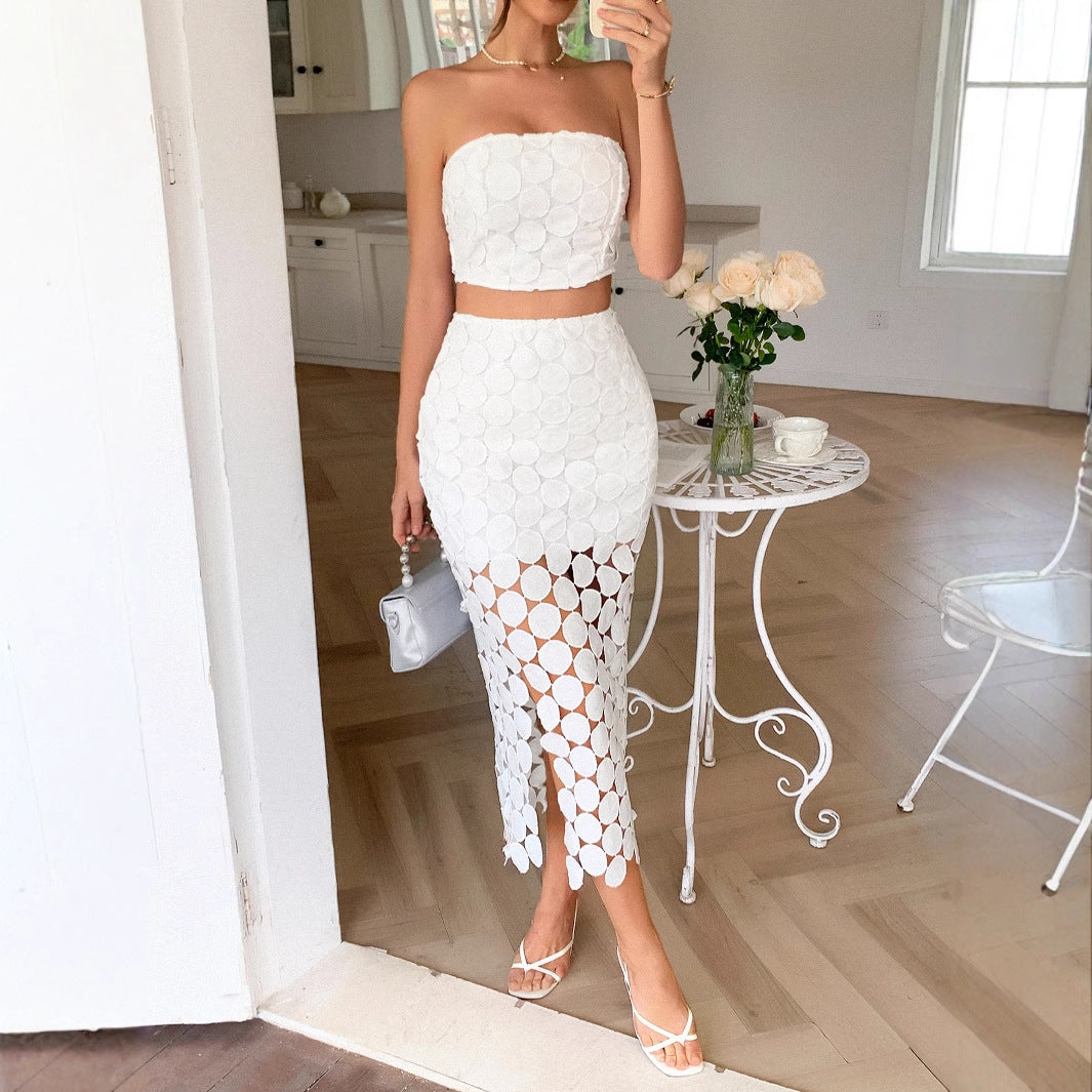 Two piece set of strapless vest hip hugging skirt
